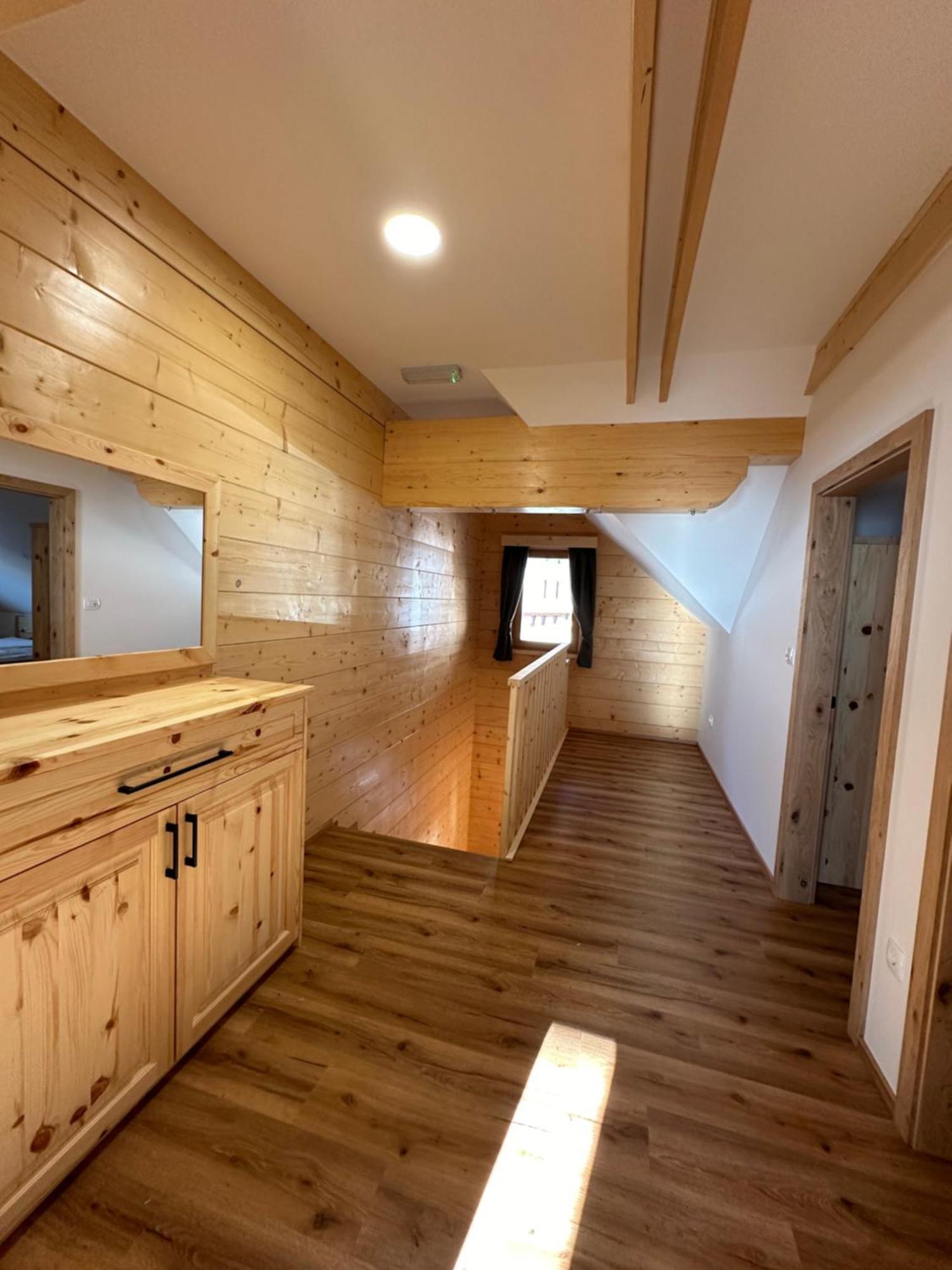 Guest House Pr Ambruzarju & Apartments Церклье-на-Гореньскем Номер фото