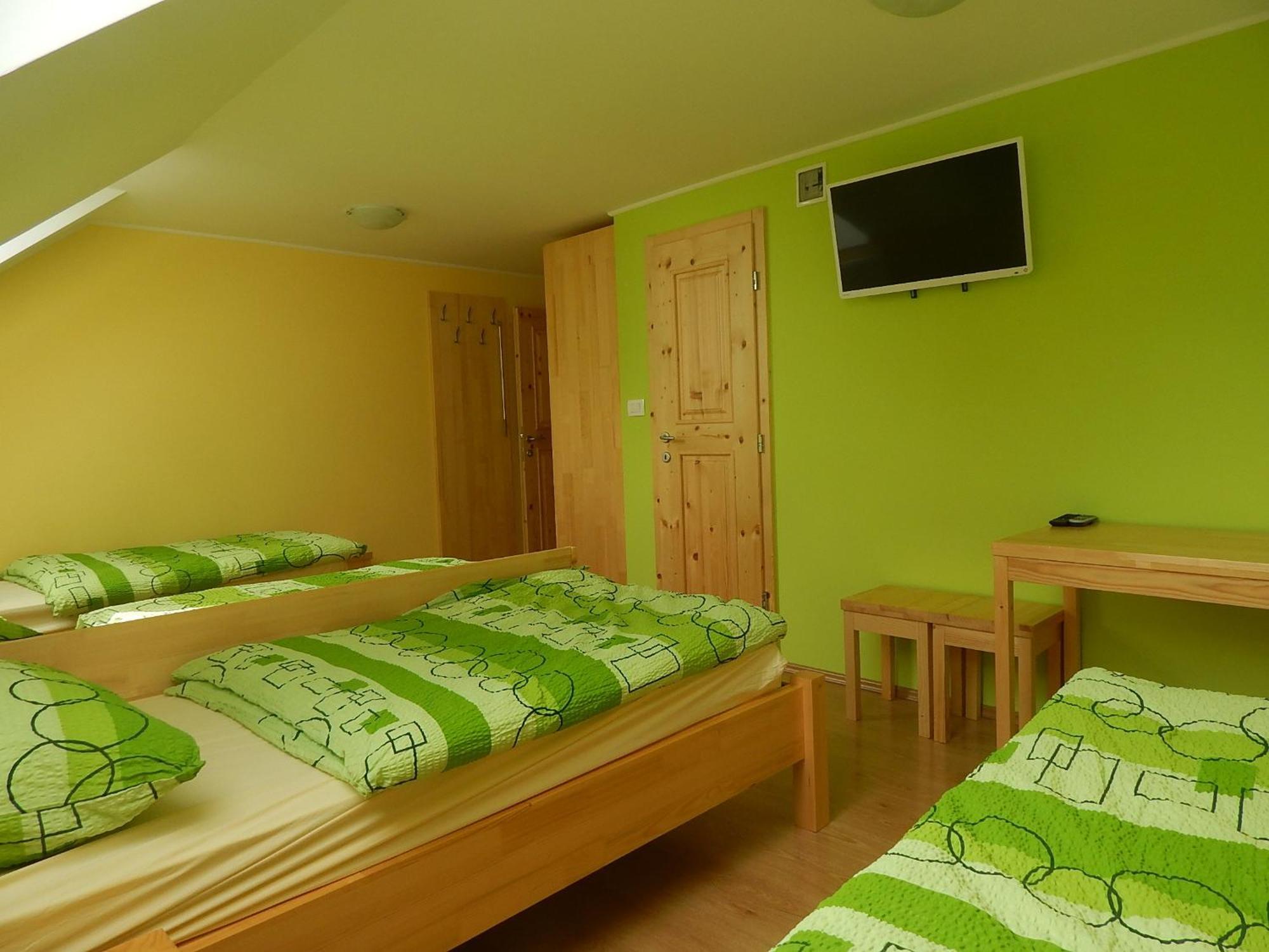 Guest House Pr Ambruzarju & Apartments Церклье-на-Гореньскем Номер фото