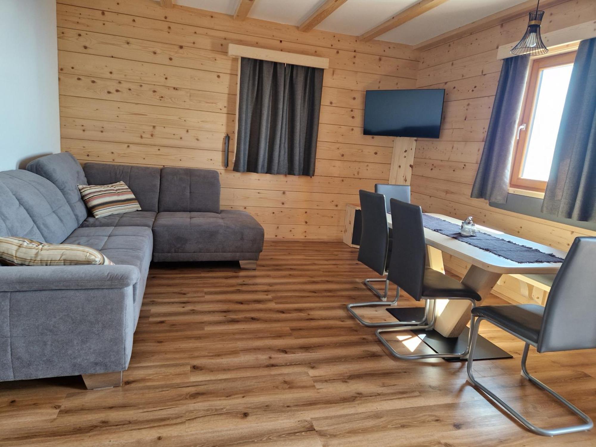 Guest House Pr Ambruzarju & Apartments Церклье-на-Гореньскем Номер фото