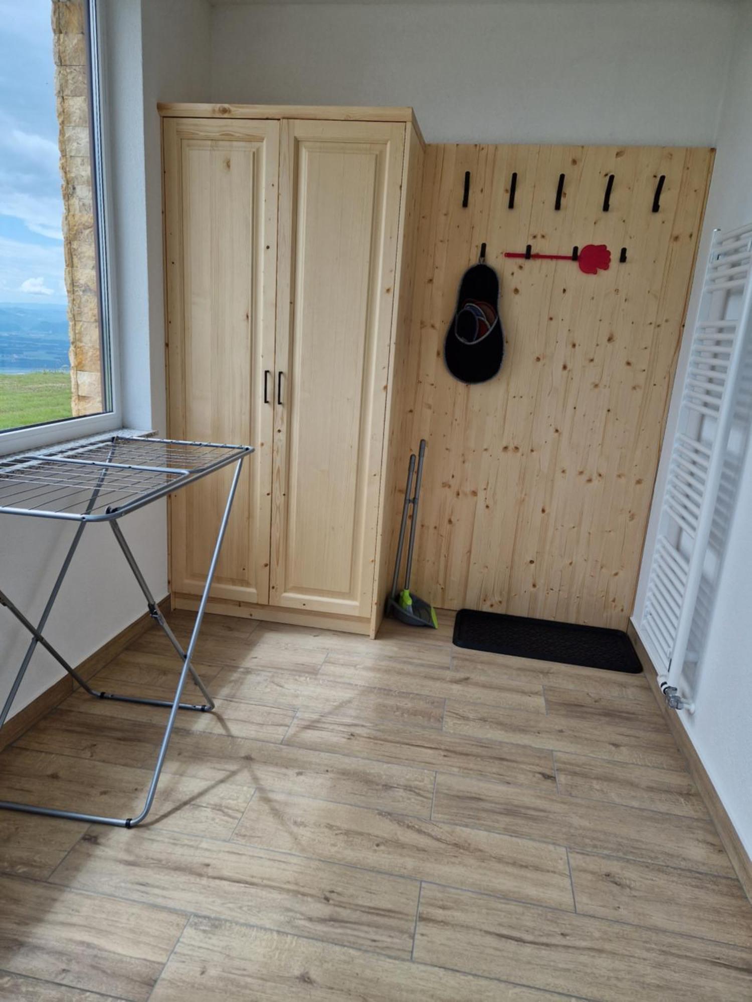 Guest House Pr Ambruzarju & Apartments Церклье-на-Гореньскем Номер фото